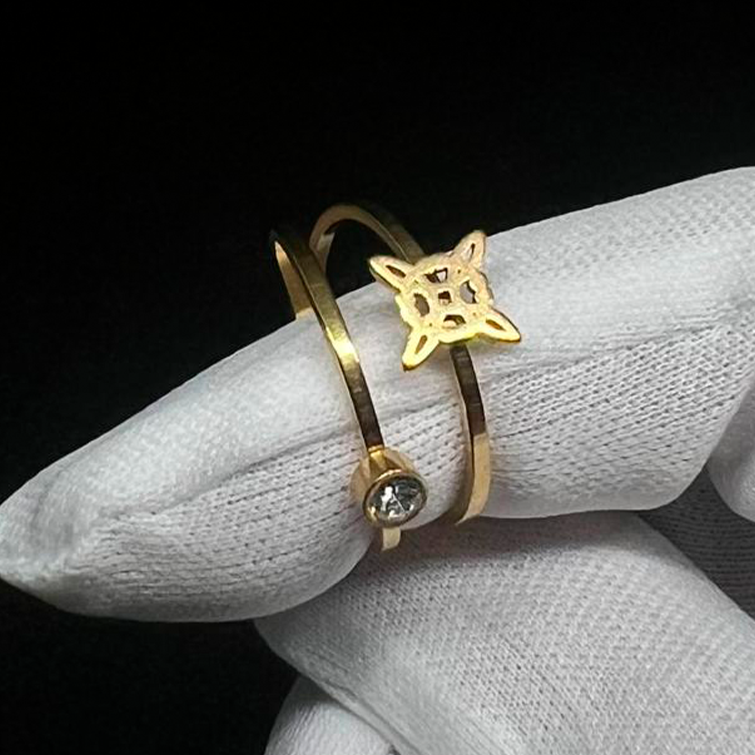 Anillo nudo de bruja dorado