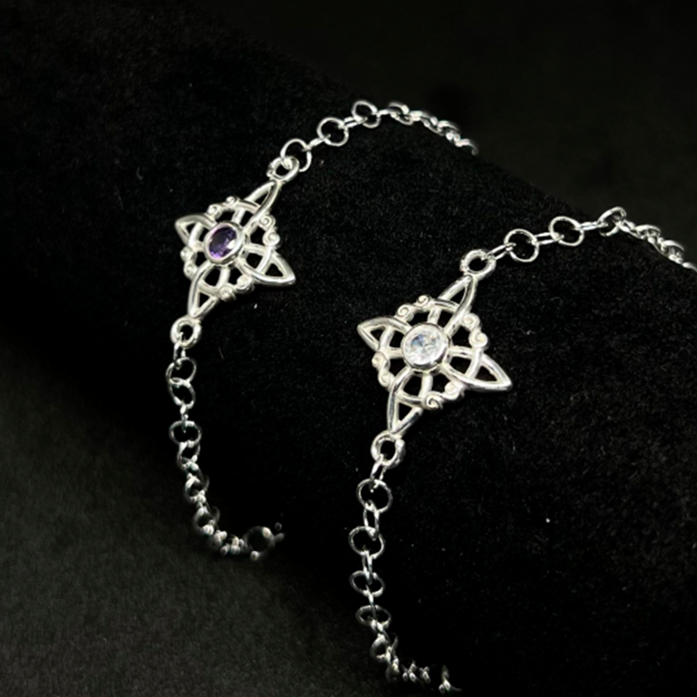 Pulsera de plata nudo de bruja piedra natural